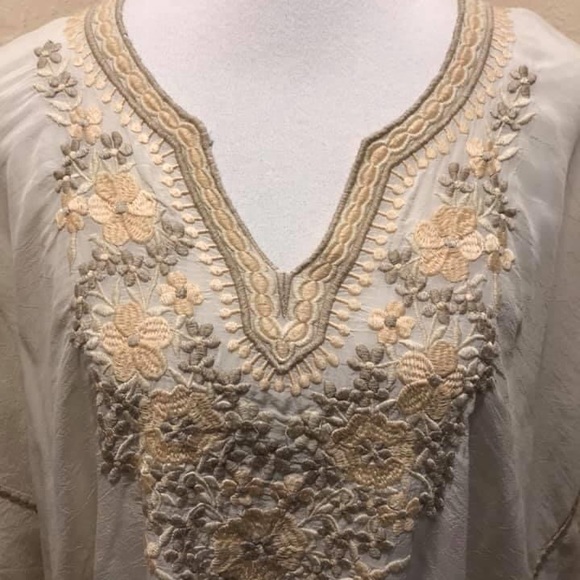 Johnny Was Cream Embroidered Top - Picture 2 of 5